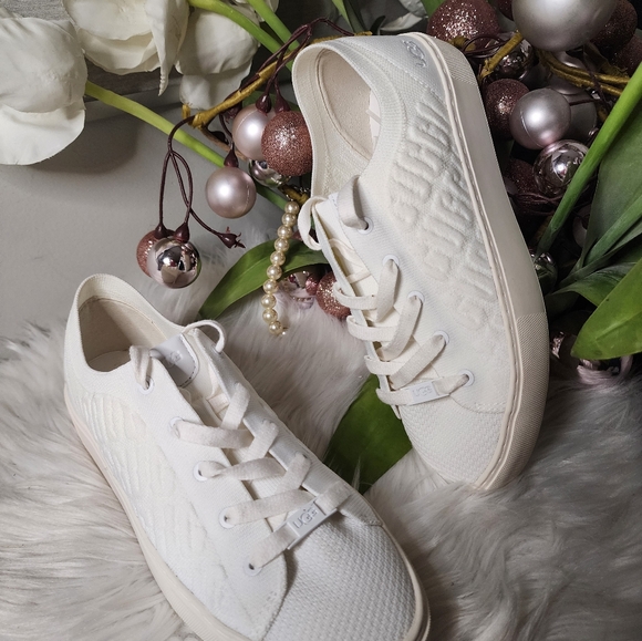 Ugg Dinale Graphic Knit TrainerWomens shoes size9 new - Picture 5 of 8